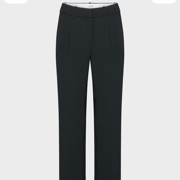 Aritzia Pants - Aritzia Effortless lo-rise trouser size 8